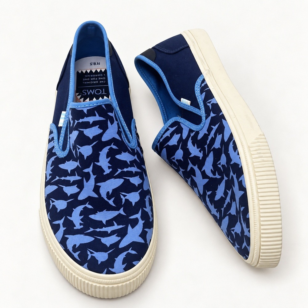 TOMS Beachcore Shark Print Slip On Shoes Men 9.5 Nautical Surf Summer Blue Print